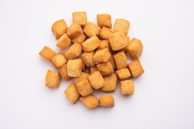 Shankarpali shakkarpara murali khurma lakdi mithai of gewoon mithai is een Indiase zoete snack
