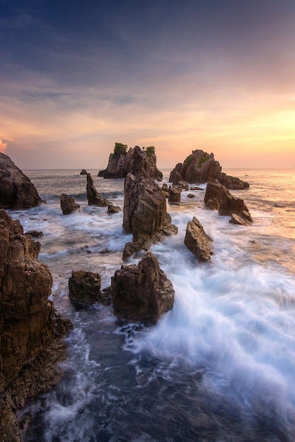 Залив Shark Teeth Bay во время заката