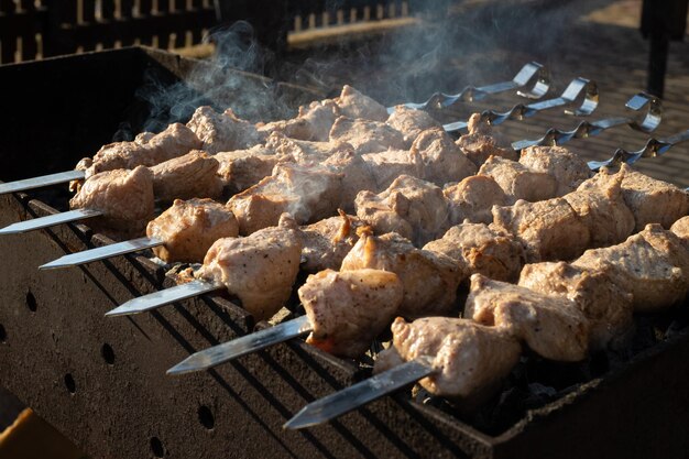 Foto shashlyk barbecue koken grill picknick