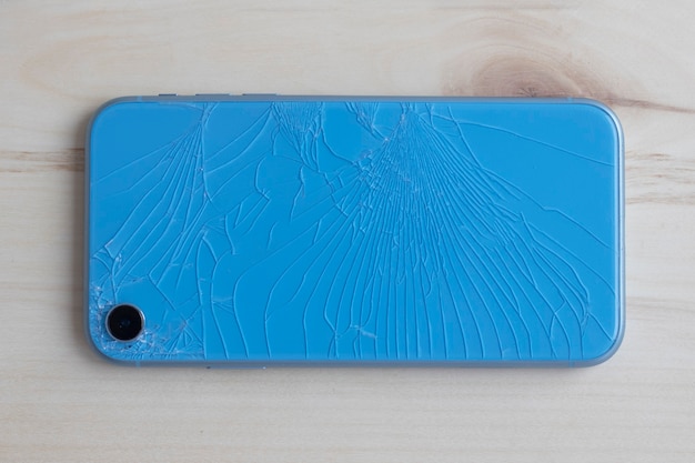 Photo shattered back glass smartphone