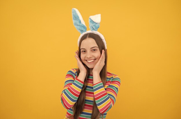 Photo she is so cute childhood happiness child in rabbit costume time for fun kid wearing funny ears