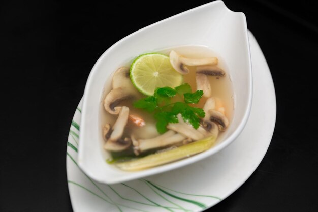 Shiitake Chinese soep met champignons