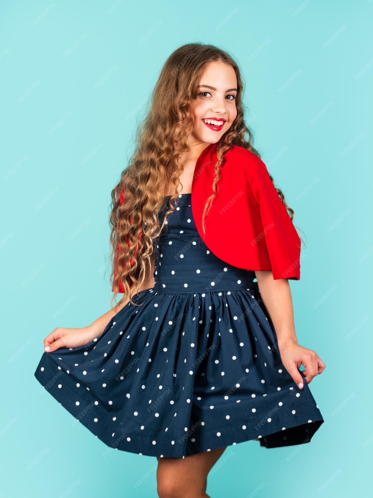Premium Photo | Shiny wavy hair elegant retro kid vintage fashion for kid  pretty child long curly hair small girl makeup beauty in dress little lady  in pinup style glamour lifestyle small
