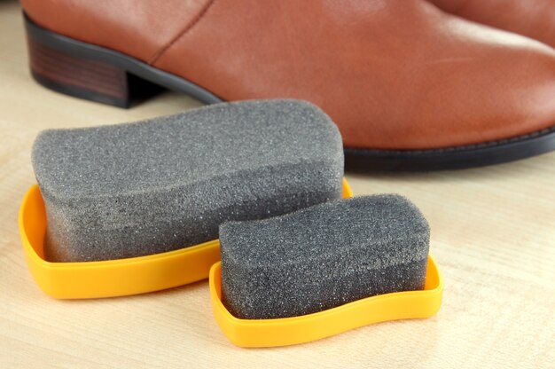 Photo shoe polishing close up