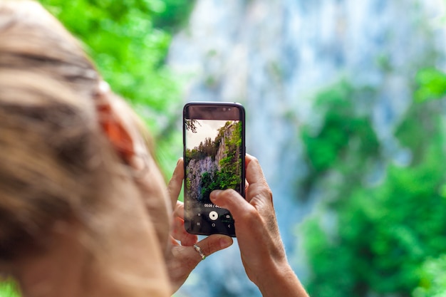 shooting rock cliffs with a smart phone