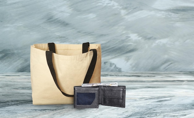 Shopping bag and leather wallet