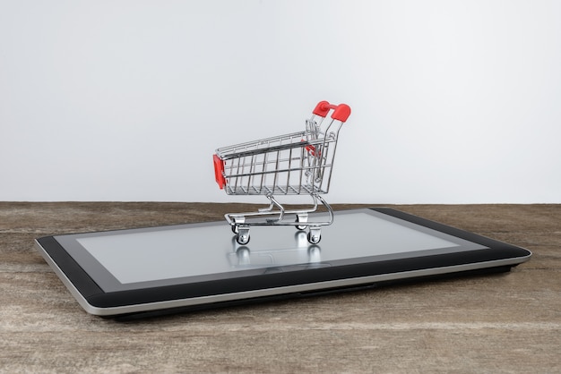 Shopping cart and tablet