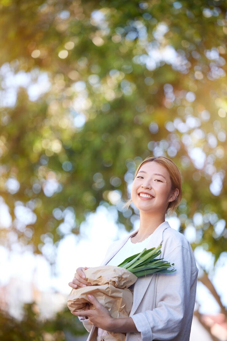 Photo 친환경 가방 시장 판매 제품 또는 상업 상점 거래를 통해 고객의 쇼핑 야채 및 식료품 모형