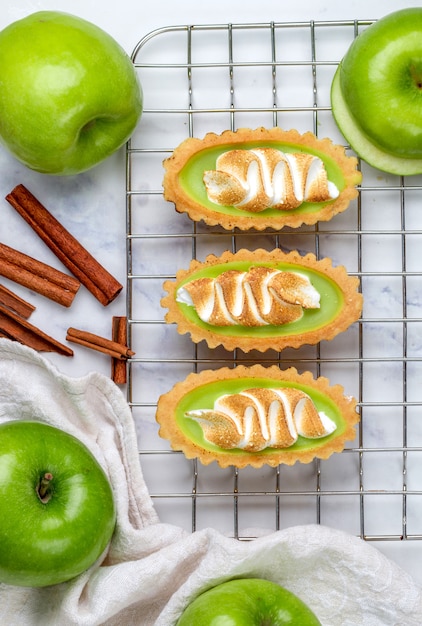 Shortbread cake baskets