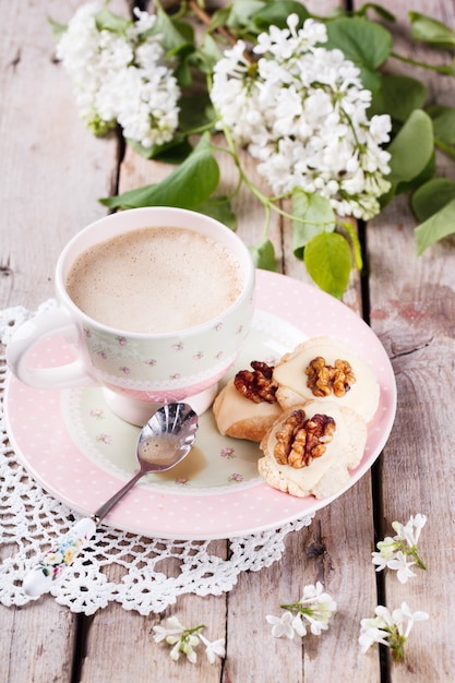 Shortbread cookies with white chocolate and walnuts 