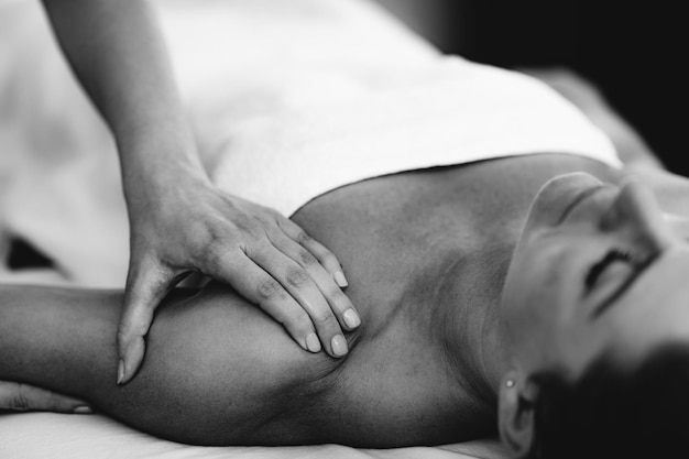 Shoulder Sports Massage Therapy