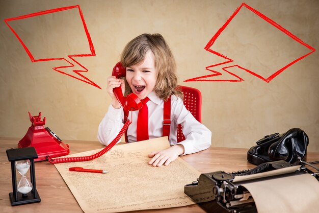 레트로 전화 아이 사업가 소리. 성공 커뮤니케이션 사업 개념