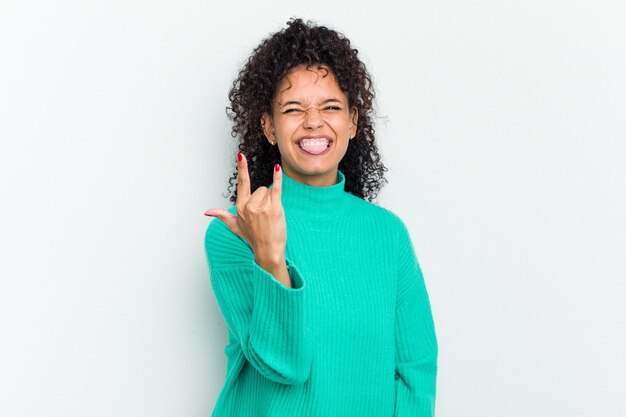 Photo showing rock gesture with fingers