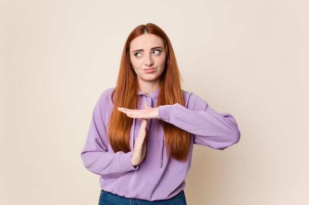 Showing a timeout gesture