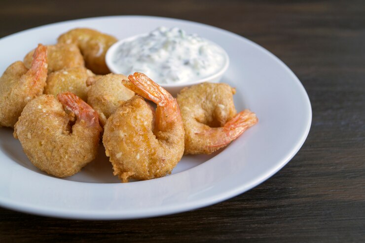 Shrimp fried in batter with Tartar sauce