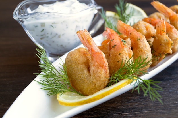 Shrimp fried in batter with Tartar sauce