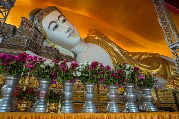 Shwethalyaung liggende Boeddha Bago Myanmar