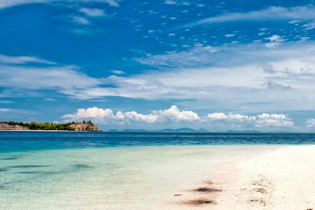 Siamil Sipadan, Borneo, Maleisië Tropisch turkoois paradijs