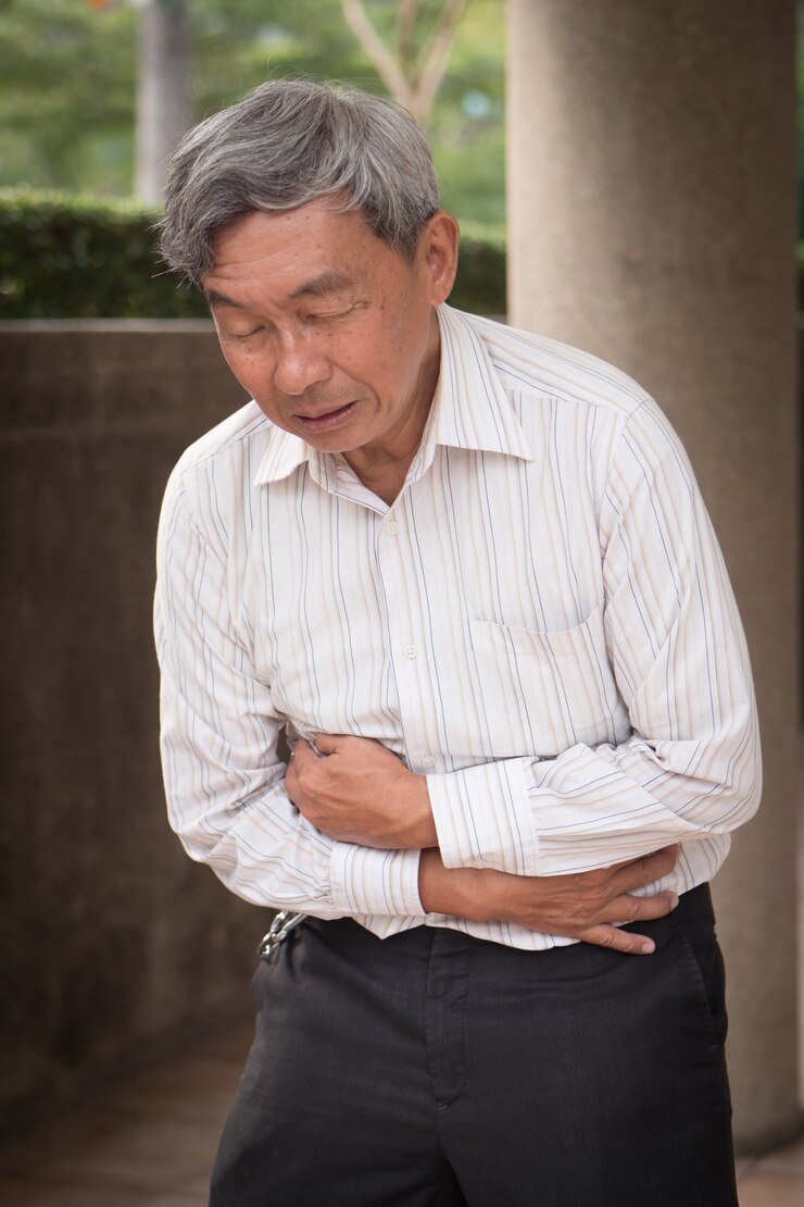 Photo 복통을 갖는 아픈 노인
