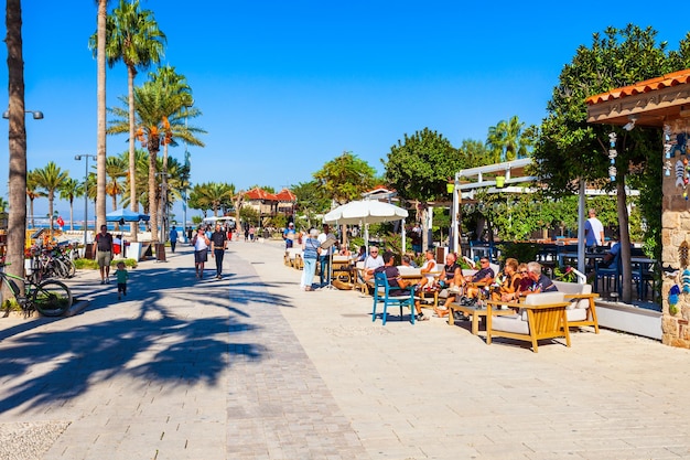 Photo side city centre promenade turkey