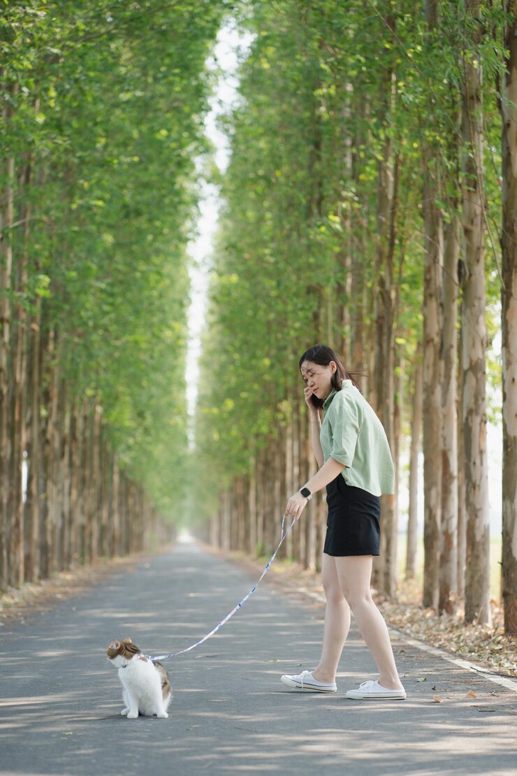 Photo 在森林中站立的女人