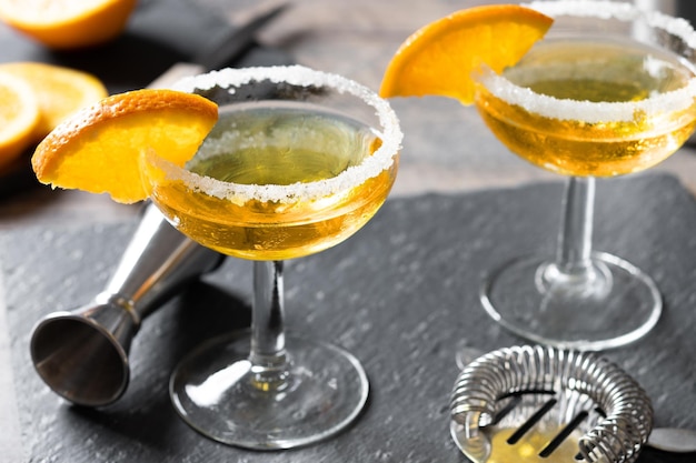Sidecar cocktail met een suiker rand
