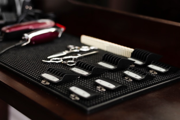 Photo sideways professional barber shop essentials