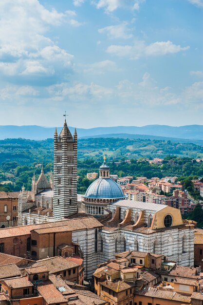 Siena Afbeelding van het oude uitzicht op de stad van Italië vanaf de top