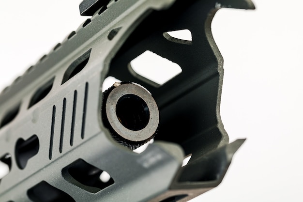 The sight is mounted on a modern automatic carbine. The sight mounted on the weapon.