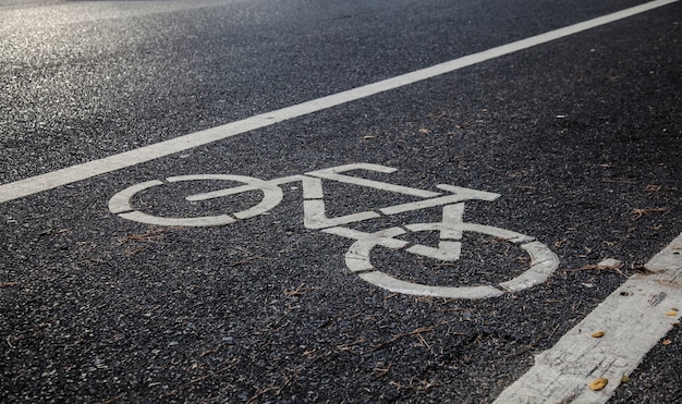 Signage van de fietssteeg op straat