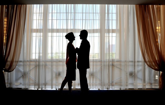 Silhouet van man en vrouw