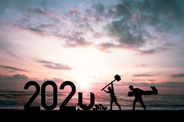 Silhouetman die het jaar 2020 kapotmaakt en één man met nummer één om het jaar 2021 voor te bereiden.