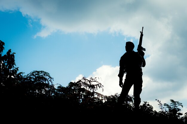 Silhouette soldier 