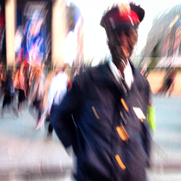 Photo silhouette of woman in background