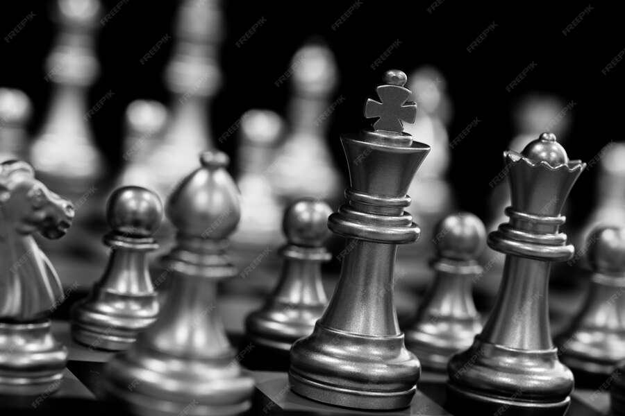 Chess Queen and Knight