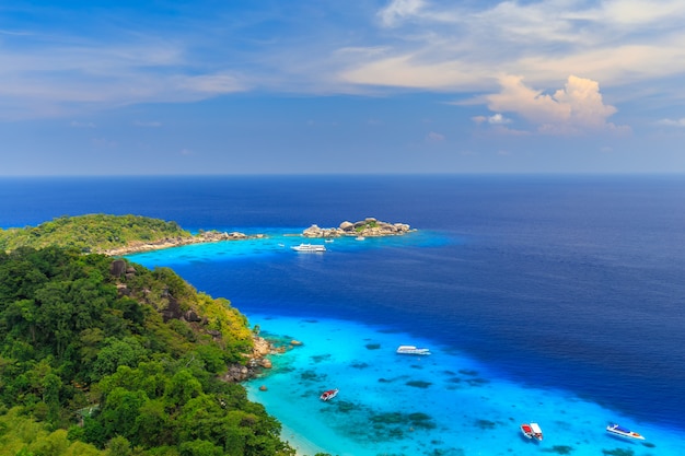 Similan-eiland bij andaman-overzees, phuket, thailand