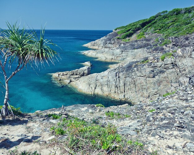 シミラン島