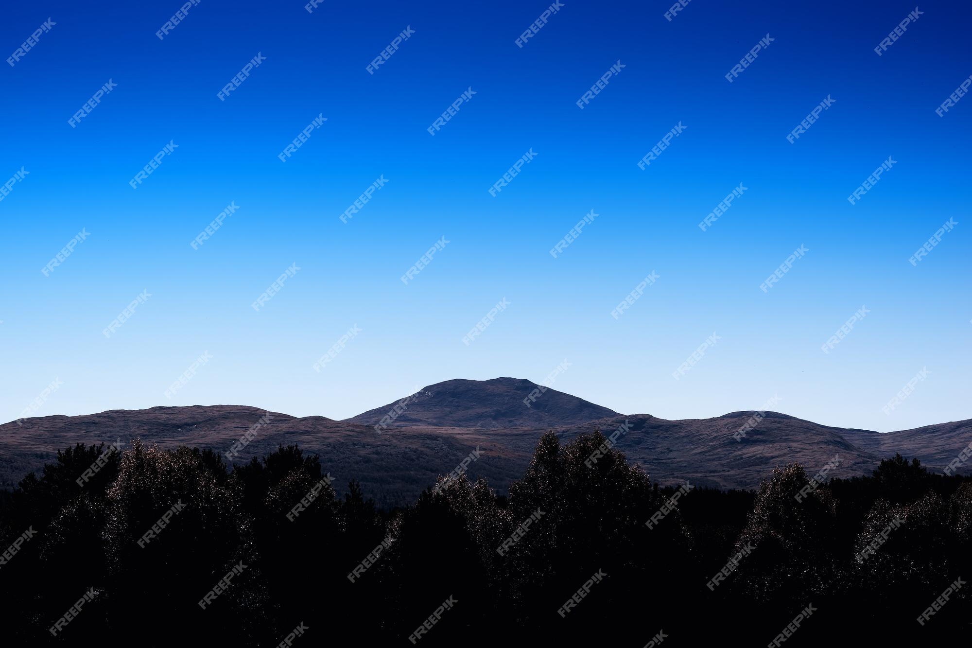 Simple Mountain Background