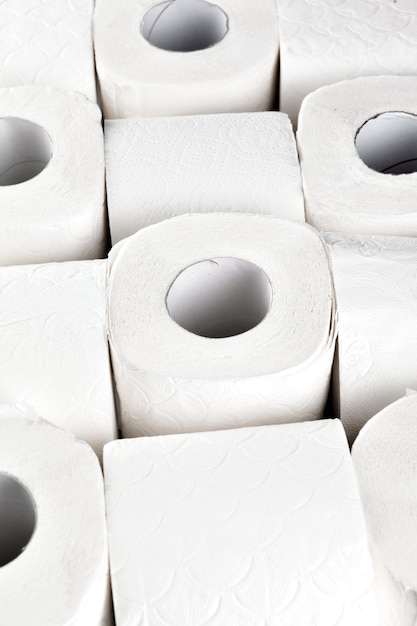 Photo simple toilet paper, close up side view