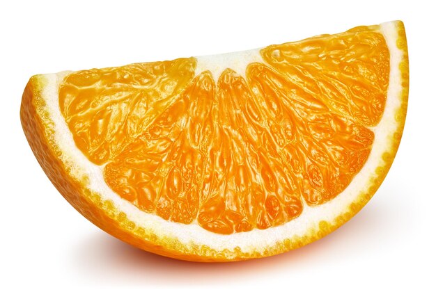 Sinaasappelschijfje geïsoleerd op witte achtergrond Oranje citrusvruchten uitknippad Oranje macro studio foto