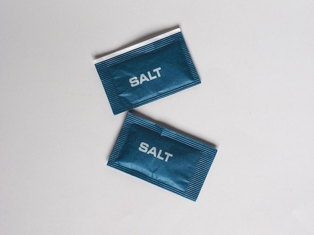 Пакетик с разовой дозой соли