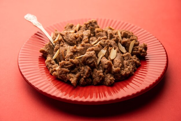 Photo singoda or singada sheera, farali singhara halwa or vrat or upwas recipe made using water chestnut