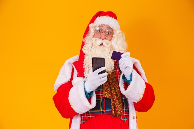 Sinterklaas gebruikt creditcard om internetaankopen te betalen