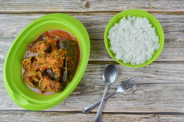 Sipy 메기 맛있는 음식과 흰 쌀밥 말레이시아 사람들이 가장 좋아하는 음식