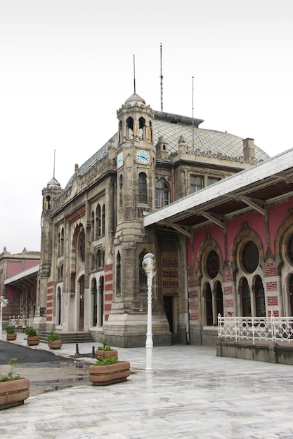 シルケジ駅