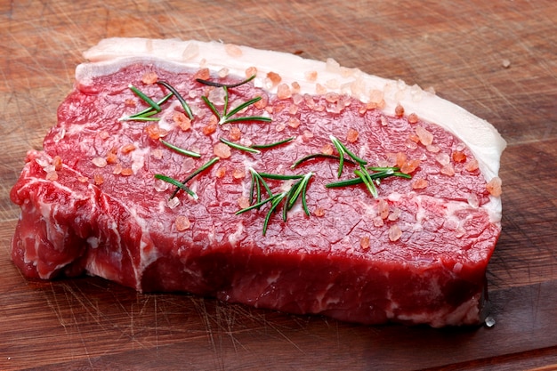 SIRLOIN STEAK RAW