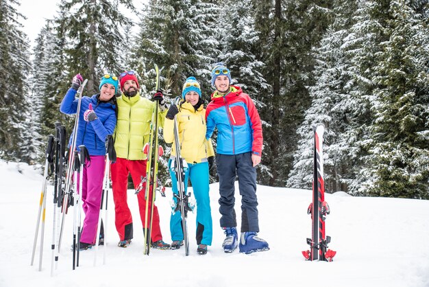 Skiërs op wintervakantie