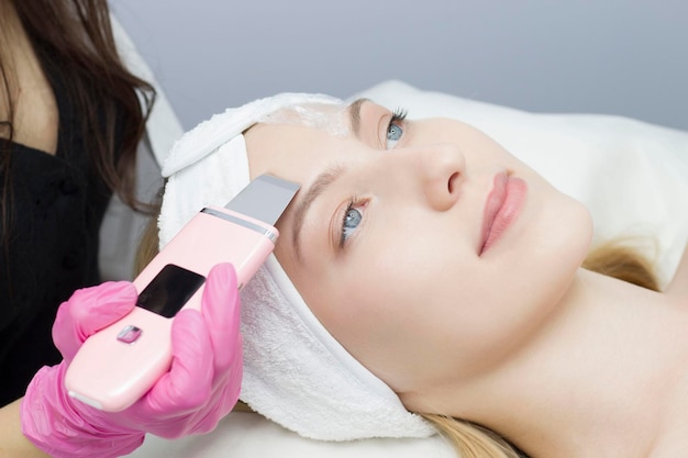 Skin Care Closeup Of Beautiful Woman Receiving Ultrasound Cavitation Facial Peeling Ultrasonic Skin Cleansing Procedure Beauty Treatment Cosmetology Beauty Spa Salon