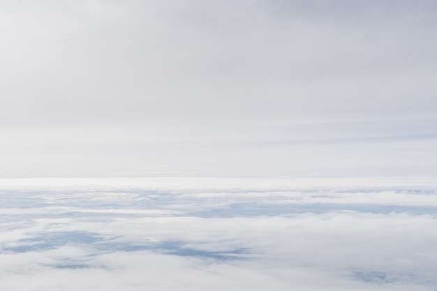 空と雲の自然の背景