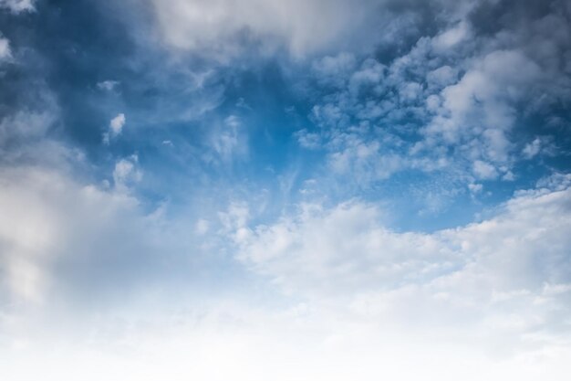 空の雲 アート 日の出の背景